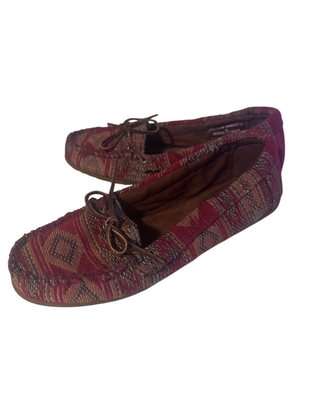 Minnetonka  red southwest native flats size 9